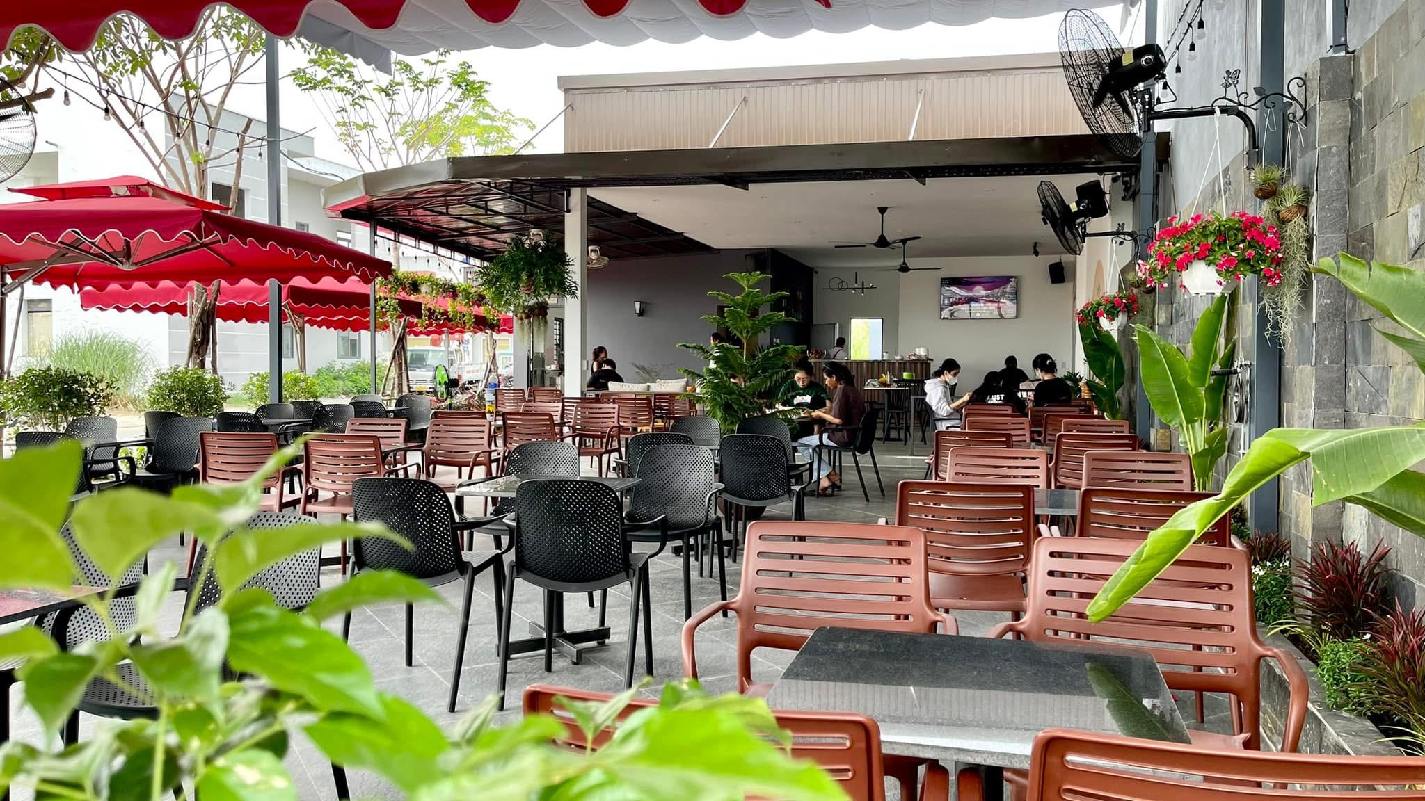 Khu ngoài trời rộng rãi